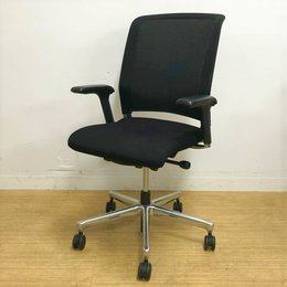 【格式高い雰囲気抜群のシックなチェア】ドイツ製メーカーによる優れたデザイン性　インタスツール　サントス【デザイナーズ家具】