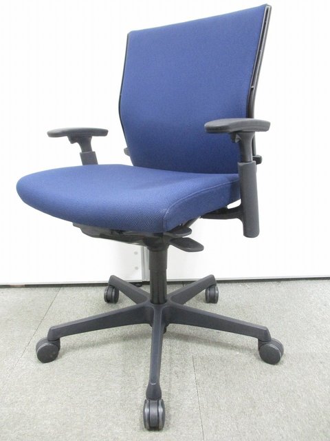 【中古】エスクード（クッション）   オカムラ（okamura） 肘付ローバックチェア