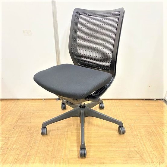 【中古】ヴィスコンテ  CW22ZA-FBA1 オカムラ（okamura） 肘無ローバックチェア