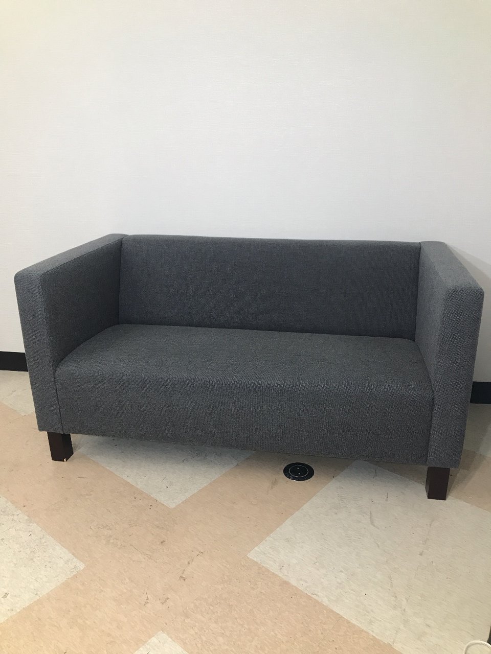 【グレー】【2人掛けソファー】【相合家具製】【休憩室に最適】
                        その他シリーズ
                                    中古
            