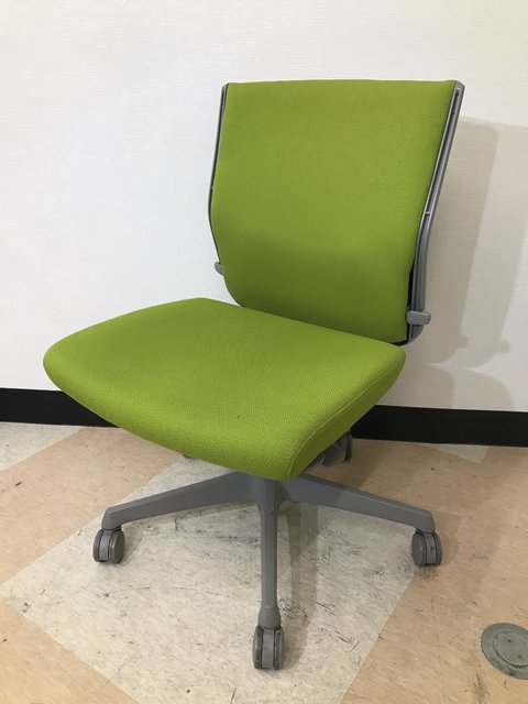 【中古】エスクード（クッション）   オカムラ（okamura） 肘無ローバックチェア