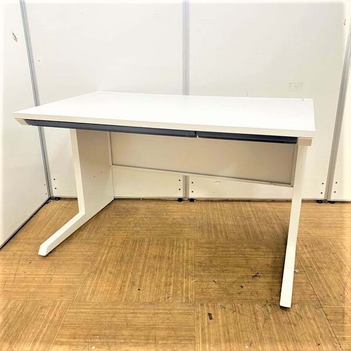 清潔感のあるホワイトカラー！定番サイズの幅1200㎜
                        CZR 
                                    中古
            