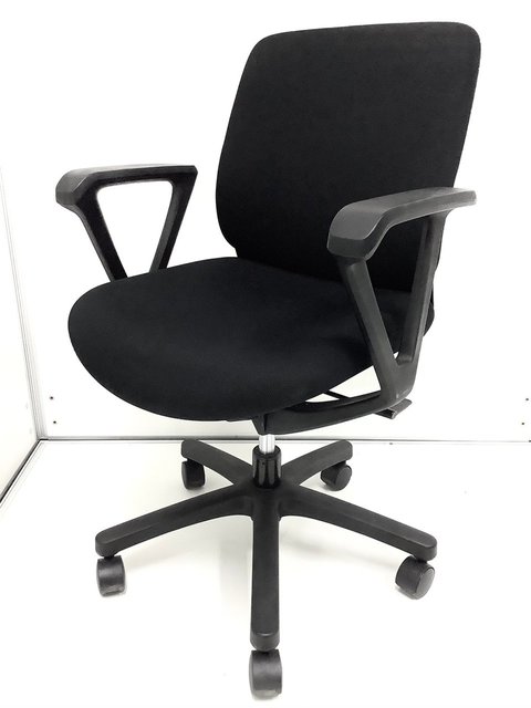 【中古】トルテR  KZ-240GB-T1T1 イトーキ（ITOKI） 肘付ローバックチェア
