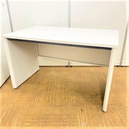 【5台入荷】パネル脚タイプ！フリーアドレスデスクとの併設でも違和感なし。