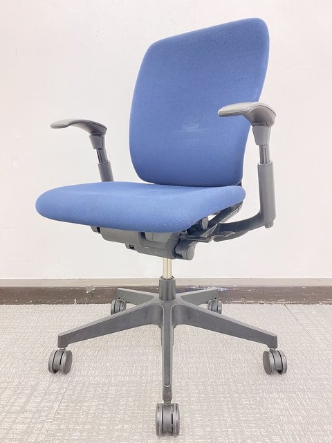 【中古】フルゴ   イトーキ（ITOKI） 肘付ハイバックチェア