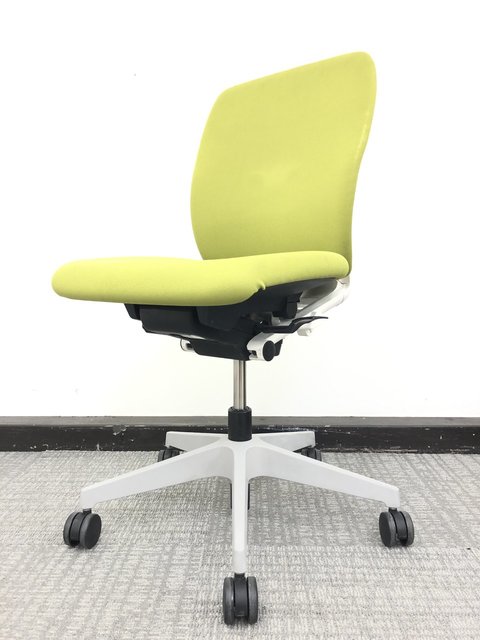 【中古】フルゴ   イトーキ（ITOKI） 肘無ローバックチェア