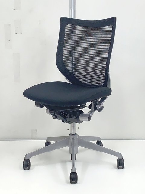 【中古】バロン   オカムラ（okamura） 肘無ローバックチェア