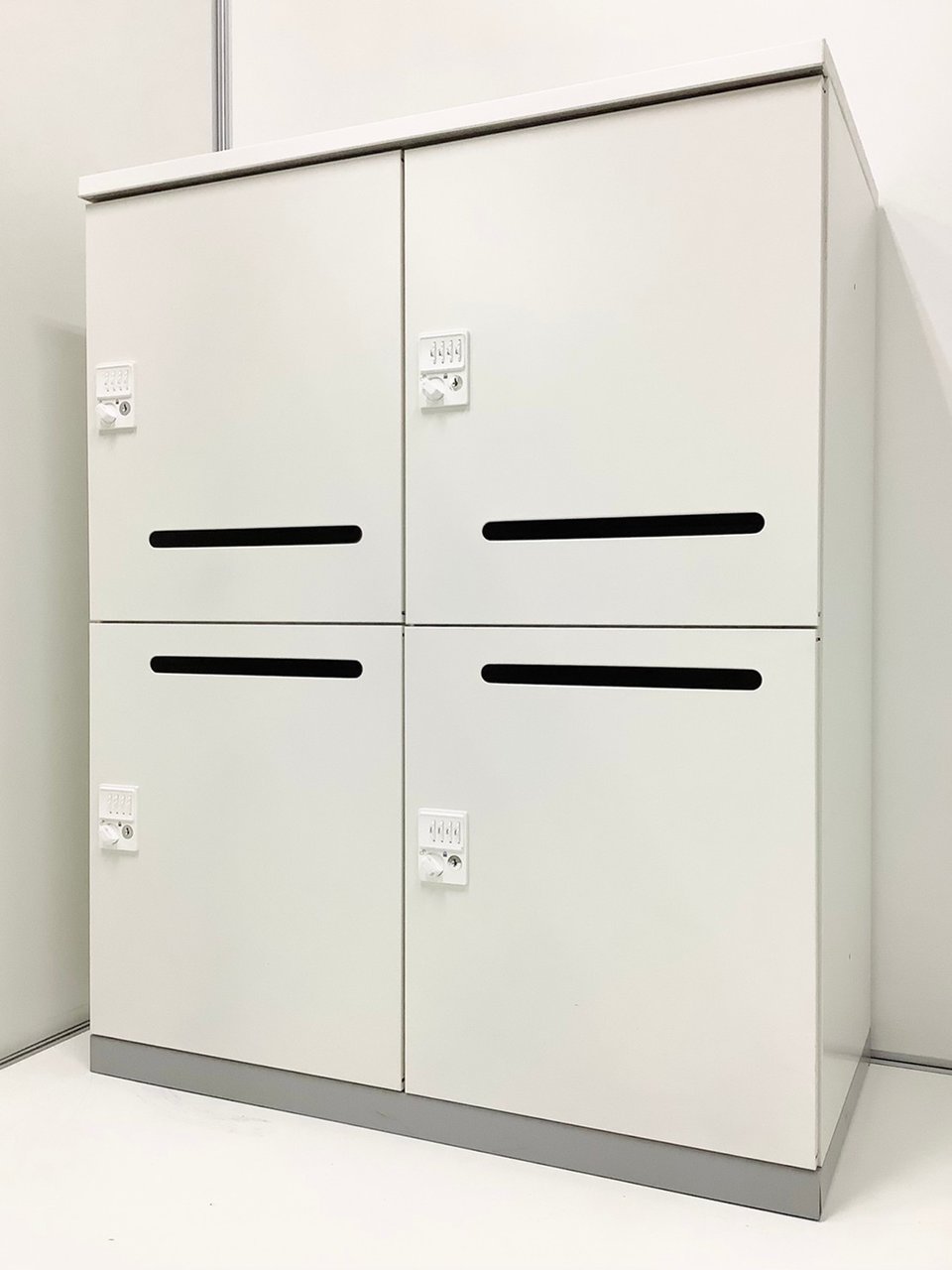 【2019年製】定番／流行／パーソナルロッカー／メールロッカー　◆INABA／イナバ　◆Line Unit TF／TFパーソナルロッカー　※マスターキーは付属しておりません※
                        TF 書庫 
                                    中古
            