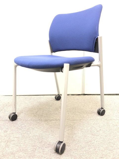 【中古】8147シリーズ   オカムラ（okamura） スタッキングチェア