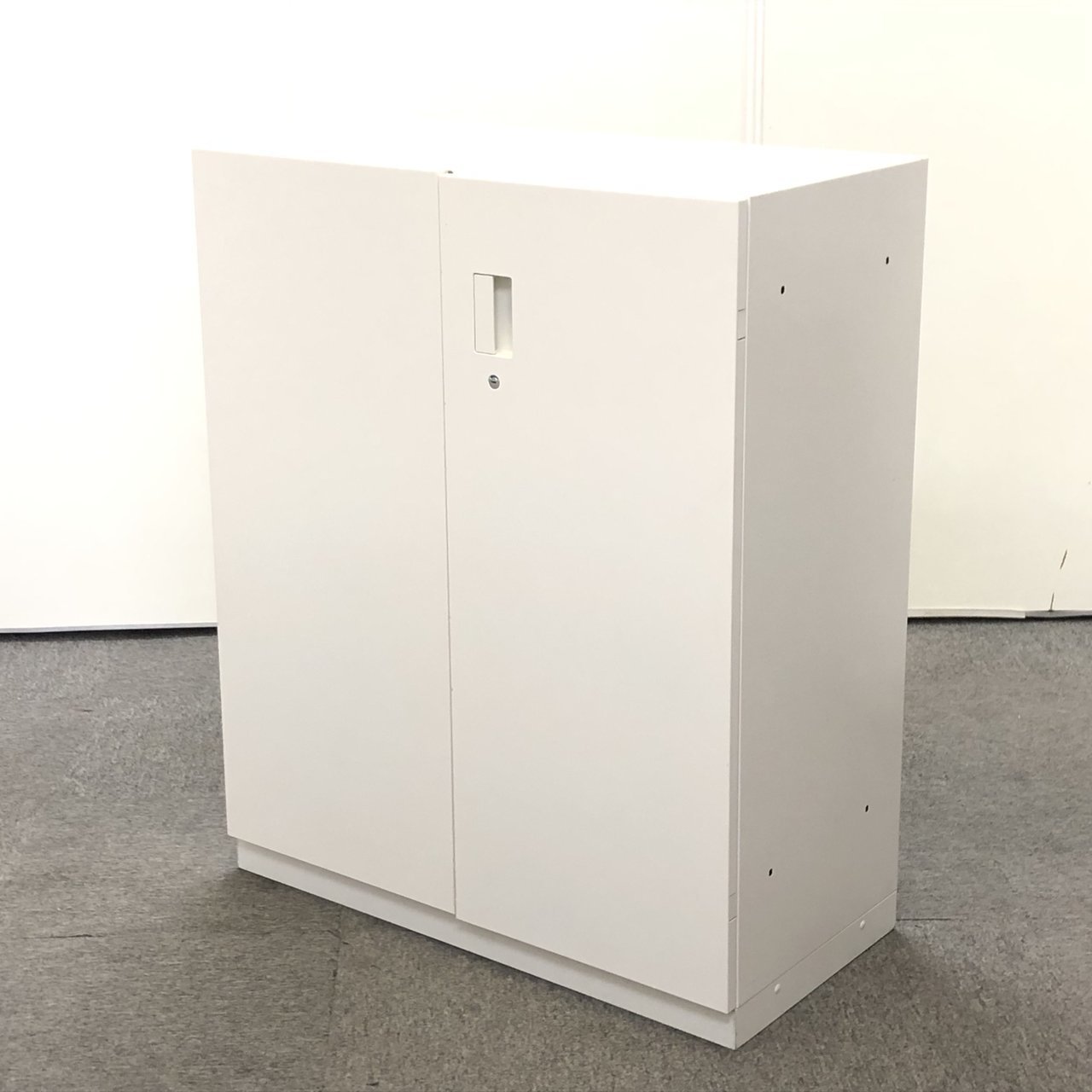 イトーキ｜エスシリーズ｜両開き書庫｜ホワイト｜中古家具｜リサイクル｜鍵1本サービス
                        エスキャビネット
                                    中古
            