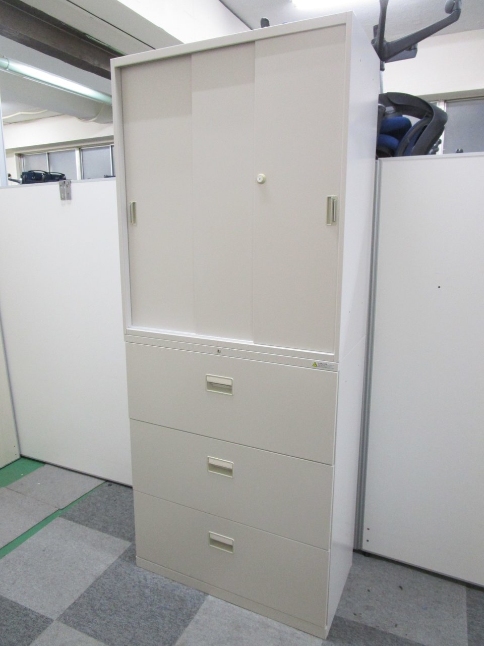 【上方向に場所がないなら】3枚引き戸とラテラルのセット【残り1セット】
                        42 
                                    中古
            