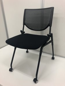 【会議室おすすめ】/オカムラ製定番スタッキングチェアのプロスタック！【スタッキングでスペース最大活用】