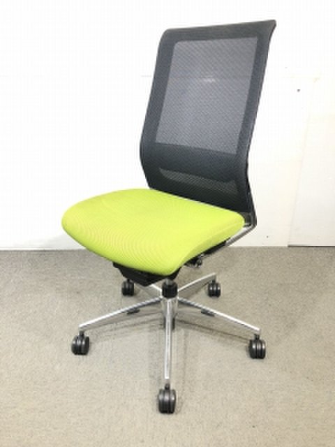 コクヨ　エアフォートチェア  エアーで調節可能なランバーサポート　腰をしっかりとサポート
                        エアフォート 
                                    中古
            