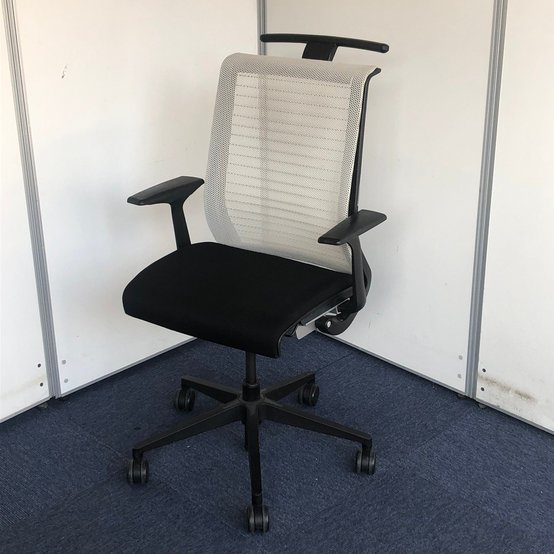 【中古】シンクチェア（座:布  Steelcase（スチールケース） 肘付ハイバックチェア