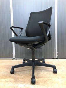 包み込まれる座り心地!新感覚のデスクチェア【中古】【オフィス家具】【東京】【大阪】【愛知】【岐阜】