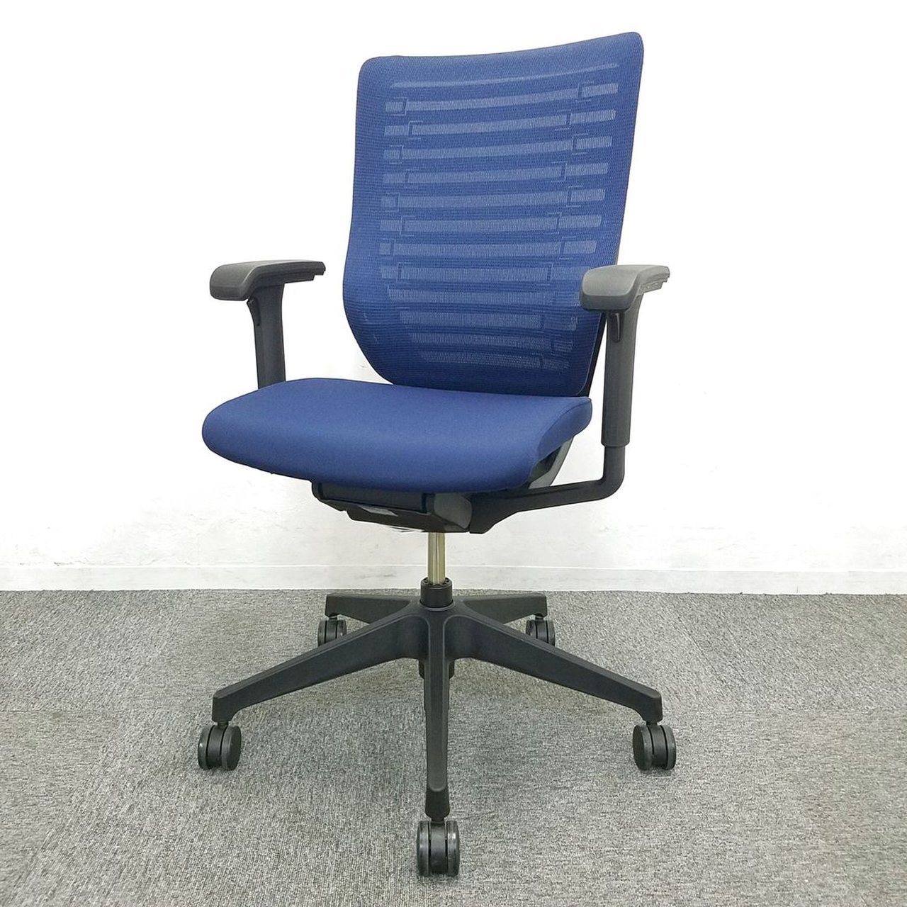 【大量入荷デザインも良い座る人を選ばないチェア！エピオスチェア 中古　高級チェア　テレワーク 
家具 肘付き OA
                        エピオス 
                                    中古
            