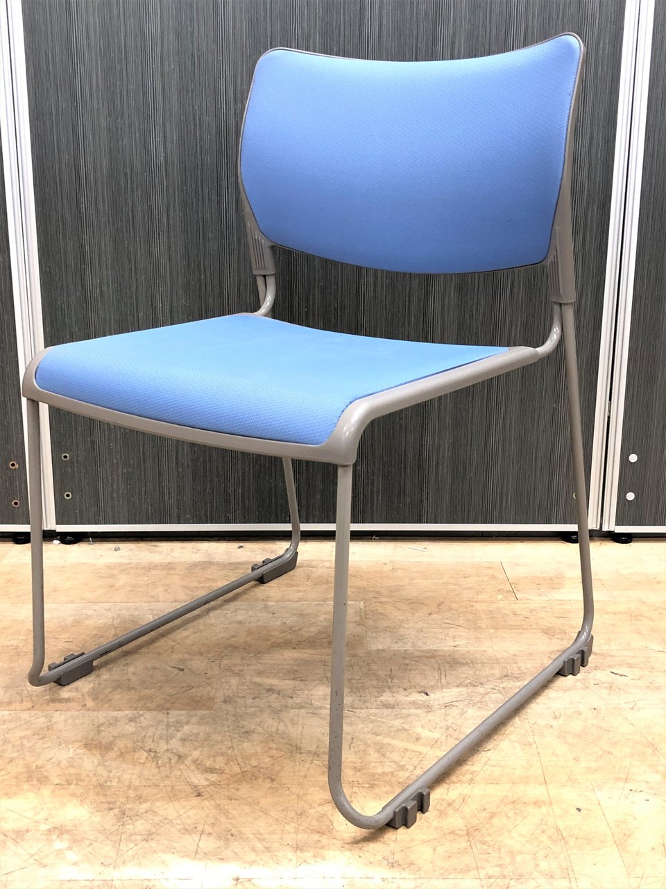 【18脚入荷】縦スタッキング可能!会議やセミナーに便利です【中古】【オフィス家具】【東京】【大阪】【愛知】【岐阜】
                        8104シリーズ 
                                    中古
            