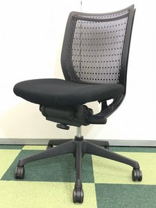 【尼崎店限定価格！！】オカムラ｜ヴィスコンテ｜ブラックカラー｜肘無しローバックチェア！！【関西在庫数ナンバーワン・尼崎店】