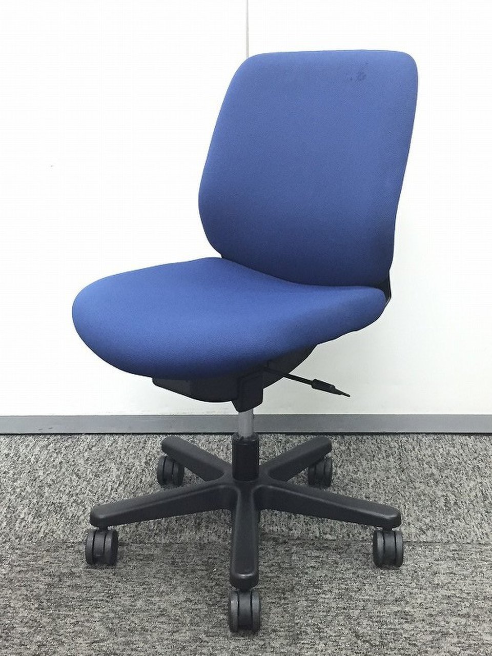 【数が揃います！】コスパ抜群のオフィスチェア！イトーキ製トルテチェア！
                        トルテ 
                                    中古
            