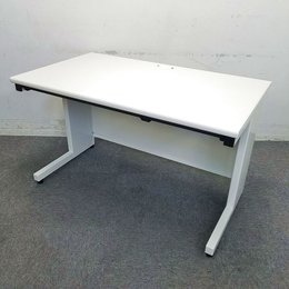 【在庫処分品につきお安くご提供！】人気のホワイトデスク入荷！中古　オフィスデスク　平机　フリーアドレス　プラス　フラットライン　事務机