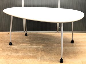 【限定1台】コミュニケーション空間を彩ります！色々な形のテーブル【中古】【オフィス家具】【東京】【大阪】【愛知】【岐阜】