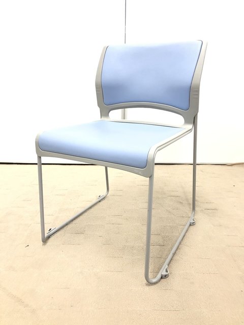 【中古】リット   オカムラ（okamura） スタッキングチェア