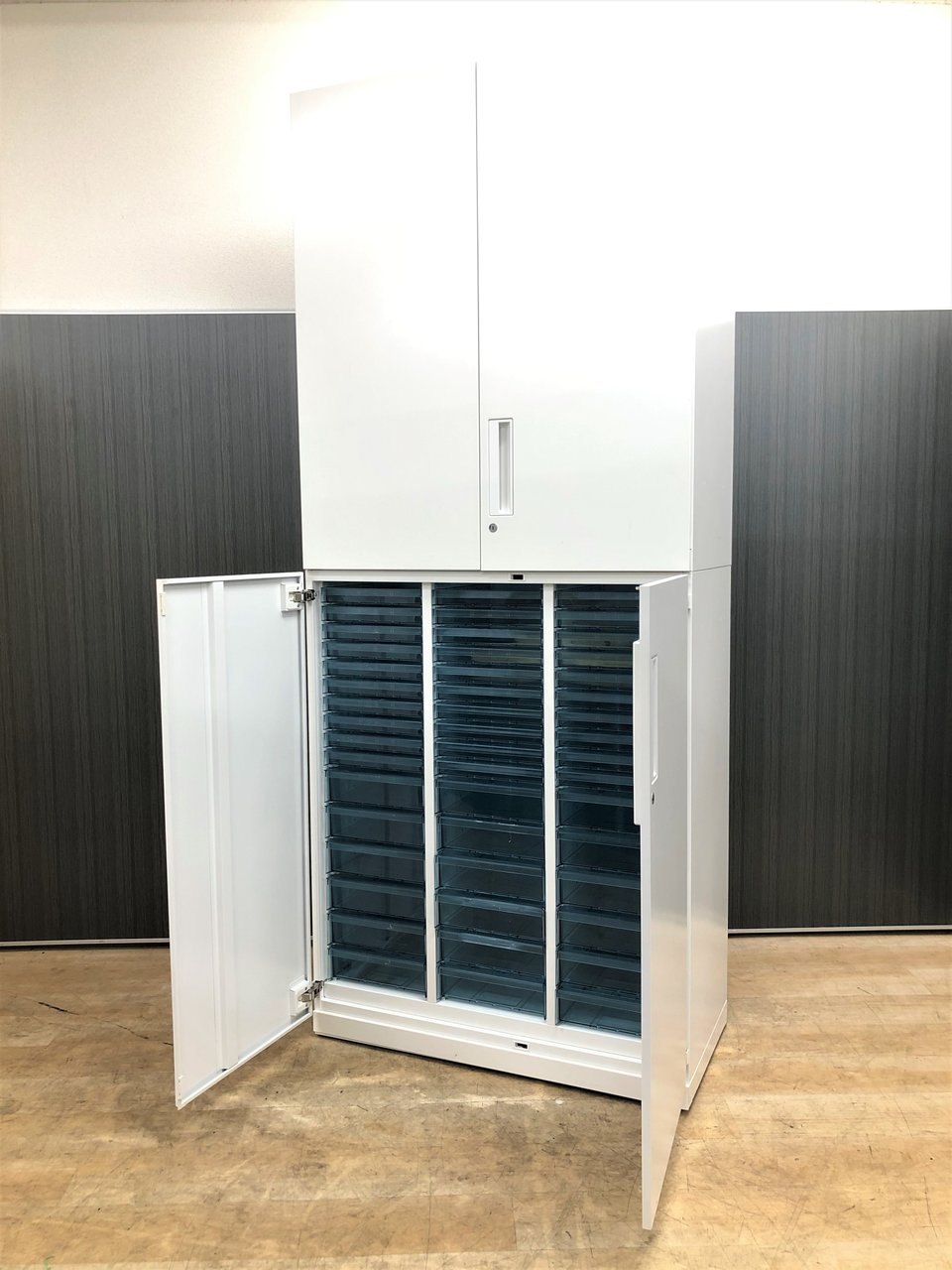 【限定1セット】フレキシブルな組み合わせ!オフィス空間を長にアレンジ【中古】【オフィス家具】【東京】【大阪】【愛知】【岐阜】
                        エディア 
                                    中古
            