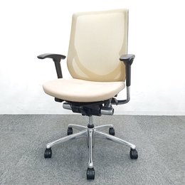 【4脚入荷】オカムラのお洒落なチェア入荷！中古　高級チェア　OAチェア　オフィスチェア　テレワーク　在宅ワーク　メッシュチェア