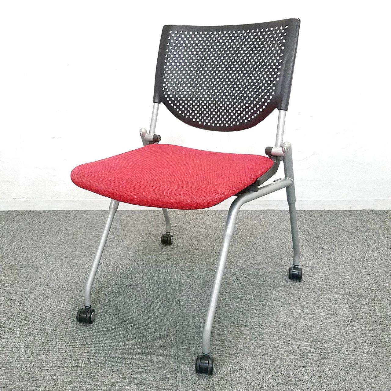 【10脚入荷！】人気のネスティングチェアが入荷致しました！　【京都・滋賀】
                        プロスタック 
                                    中古
            