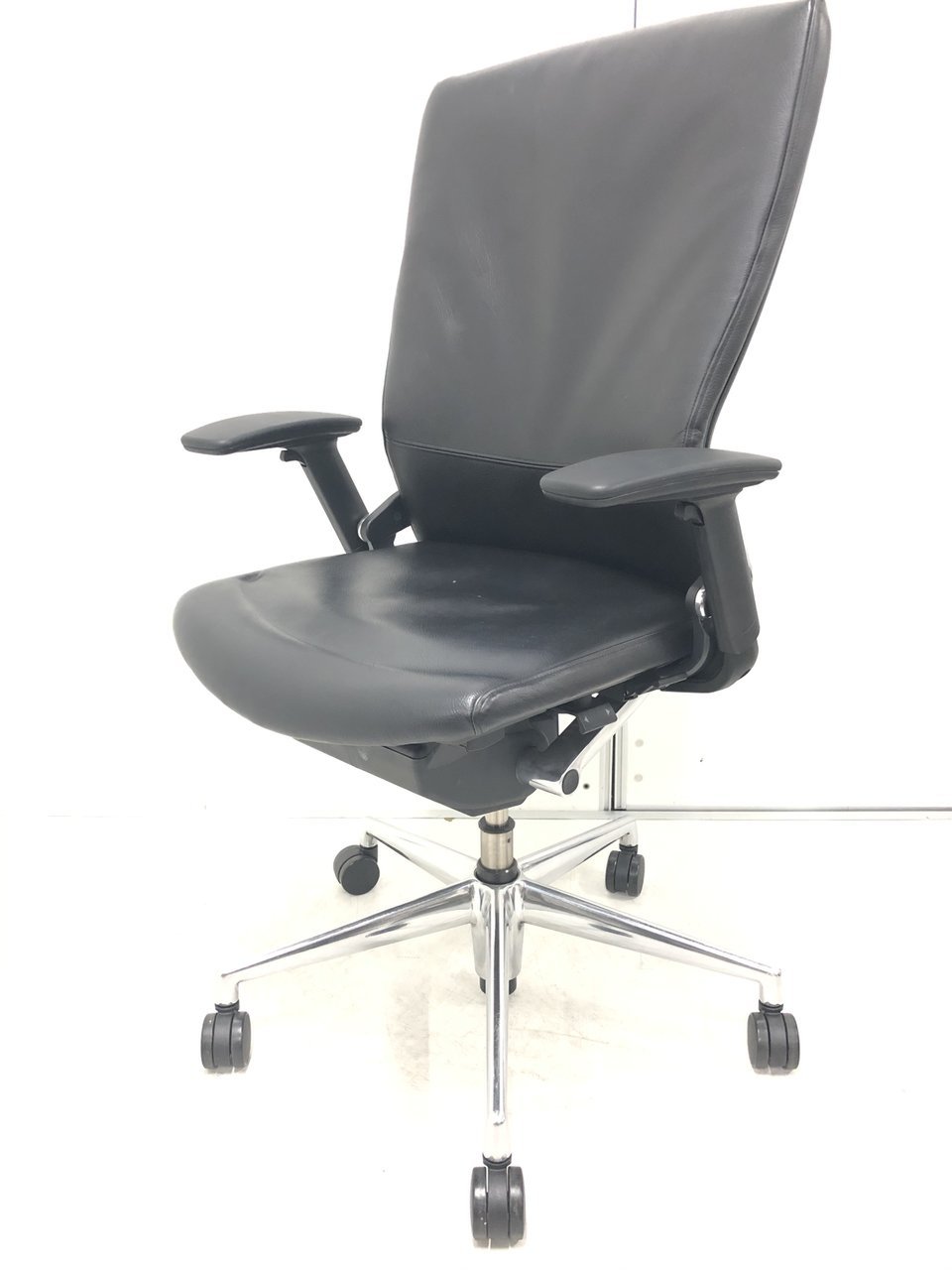 【定価約28万円がこの価格！】
【社長様用におすすめ！】
                        パルス 
                                    中古
            