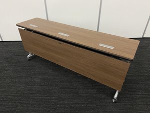 【レア商品】オカムラのエレガスタ（Elegasta）テーブル！高級感溢れるネオウッドダーク色、折り畳み式で空間の活用も！ミーティングテーブルにもなります！