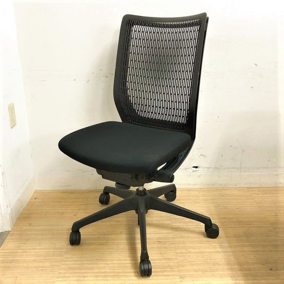 【中古】ヴィスコンテ   オカムラ（okamura） 肘無ハイバックチェア