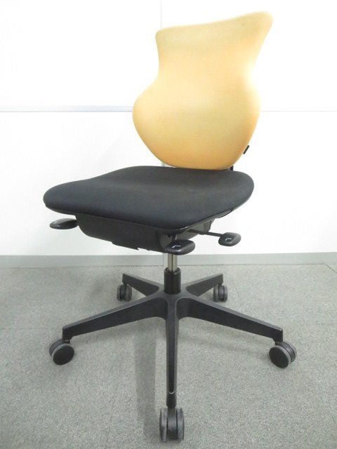 【中古】カシコ  SOE340GJT1T18Z イトーキ（ITOKI） 肘無ミドルバックチェア