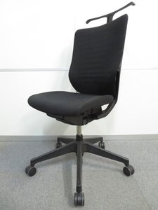 【ブラック×メッシュの大人気な組合せ！】イトーキ（ITOKI）/エピオス (epios)/ブラック/コートハンガー付で機能性〇