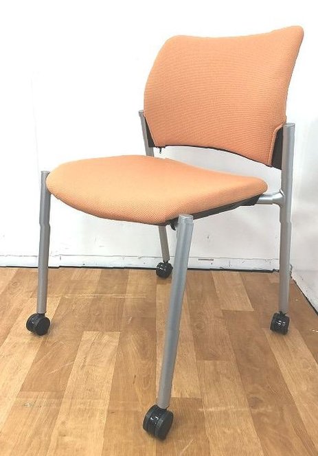 【中古】8147シリーズ  8174AZ オカムラ（okamura） スタッキングチェア