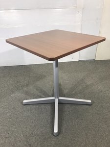 内田洋行　カフェテーブルが入荷しました！【角テーブル】【リフレッシュテーブル】【コーヒーテーブル】