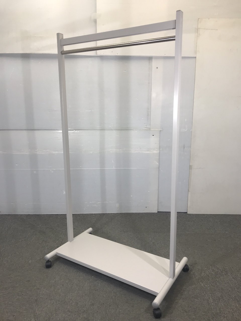 内田洋行製コートハンガー入荷！
                        その他シリーズ
                                    中古
            