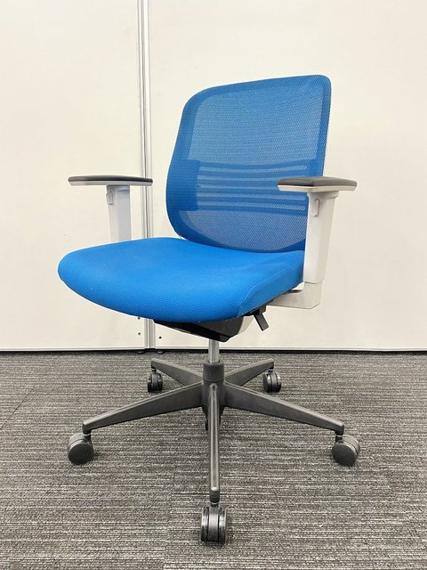 【中古】シロッコ   コクヨ（KOKUYO） 肘付ローバックチェア