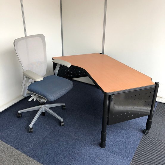 【中古】アイウェーブ   イトーキ（ITOKI） 平デスクセット