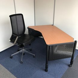 【俺の書斎シリーズdrei】シックな色合いがめちゃバズ。送料は8000円から　【ベリーチェア】