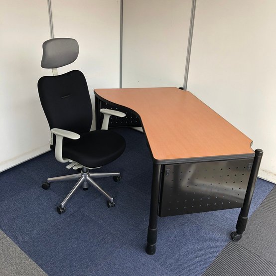 【中古】アイウェーブ   イトーキ（ITOKI） 平デスクセット