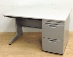 【ゆとりのあるW1200mmタイプ！】■イトーキ製　片袖デスク　■CZシリーズ【収納スペース充実！】
