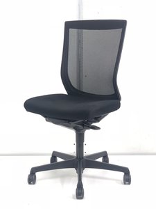 【レア商品入荷！】オカムラの人気チェアエスクードのメッシュ仕様！ブラック・ハイバック【2脚】