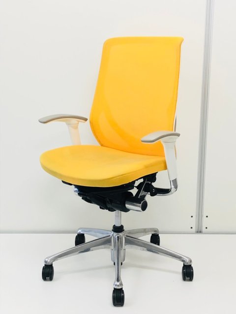 【中古】ゼファー（メッシュ）   オカムラ（okamura） 肘付ハイバックチェア