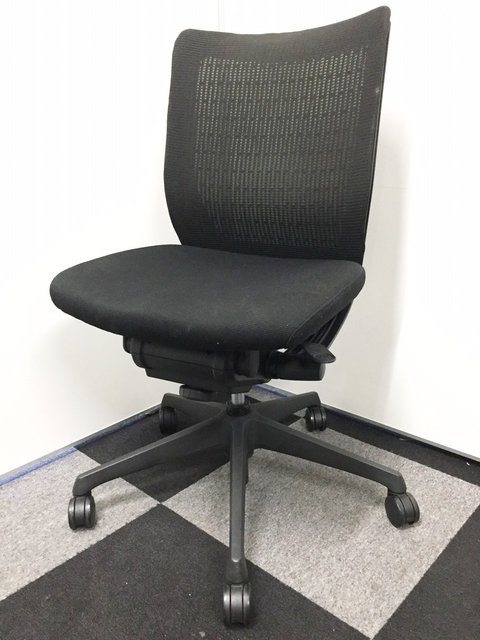 【中古】ヴィスコンテ   オカムラ（okamura） 肘無ローバックチェア