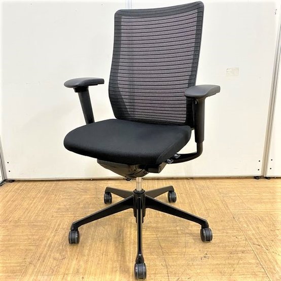 【中古】コーラルメッシュ  CQ85MR-FSH1 オカムラ（okamura） 肘付ハイバックチェア