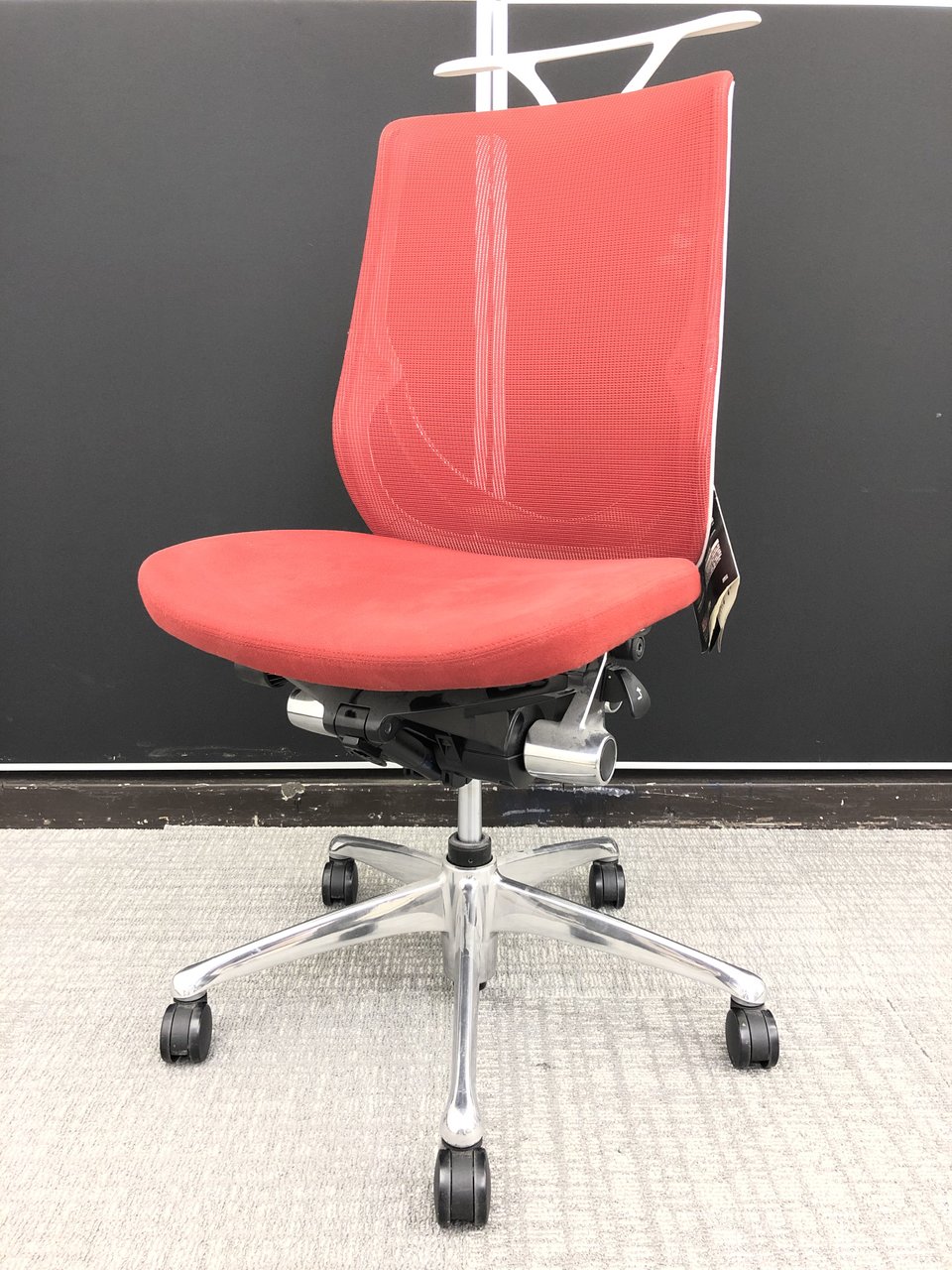 人気シリーズバロンの弟分ゼファー（Zephyr）チェアメッシュバック仕様が春日部入店◆パッション！
                        ゼファー（メッシュ） 
                                    中古
            