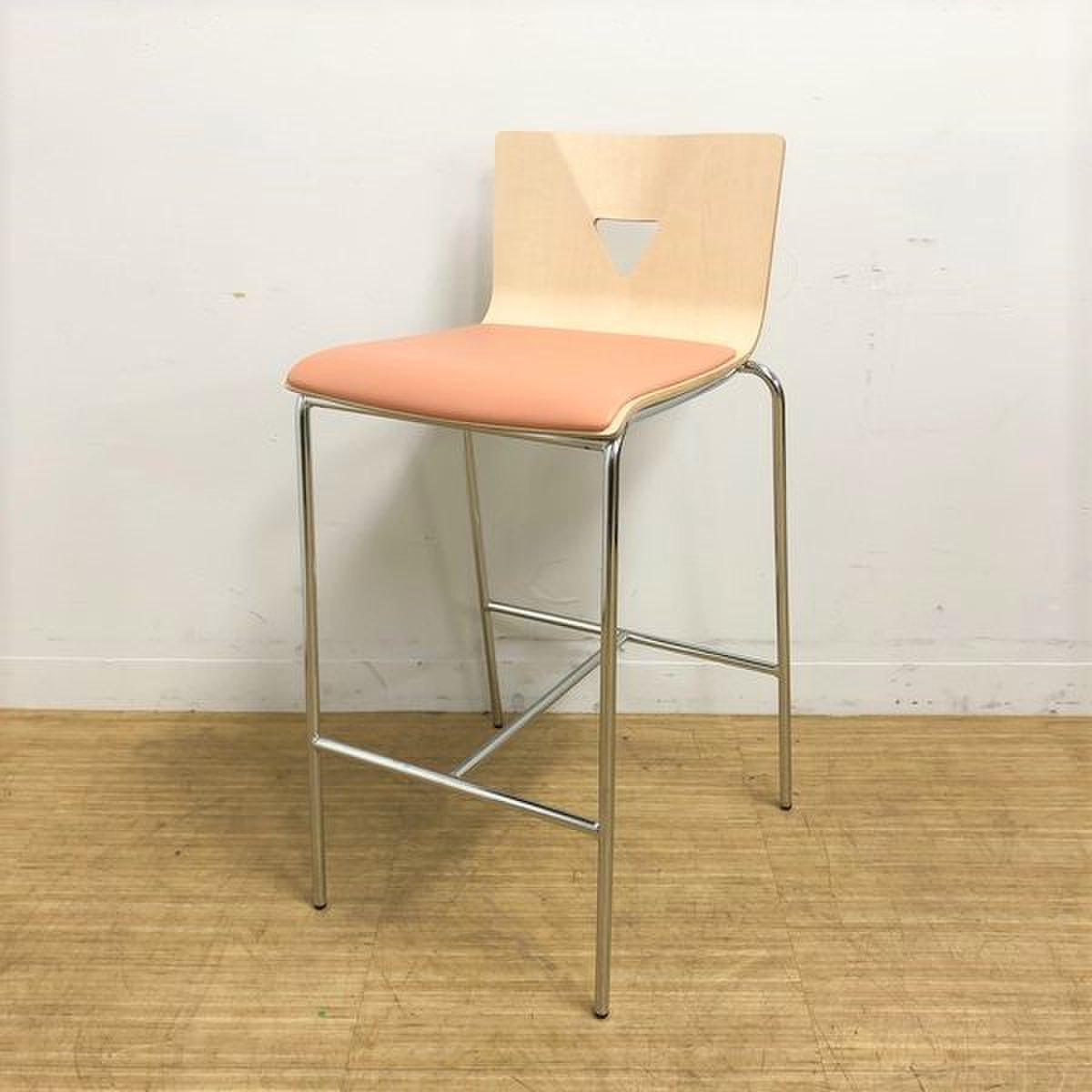 ハイチェア　カウンターチェア　座面ビニールレザー　オレンジ×ナチュラル
                        その他シリーズ
                                    中古
            