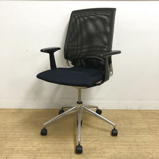 【中古】メダ   vitra（ヴィトラ） 肘付ハイバックチェア