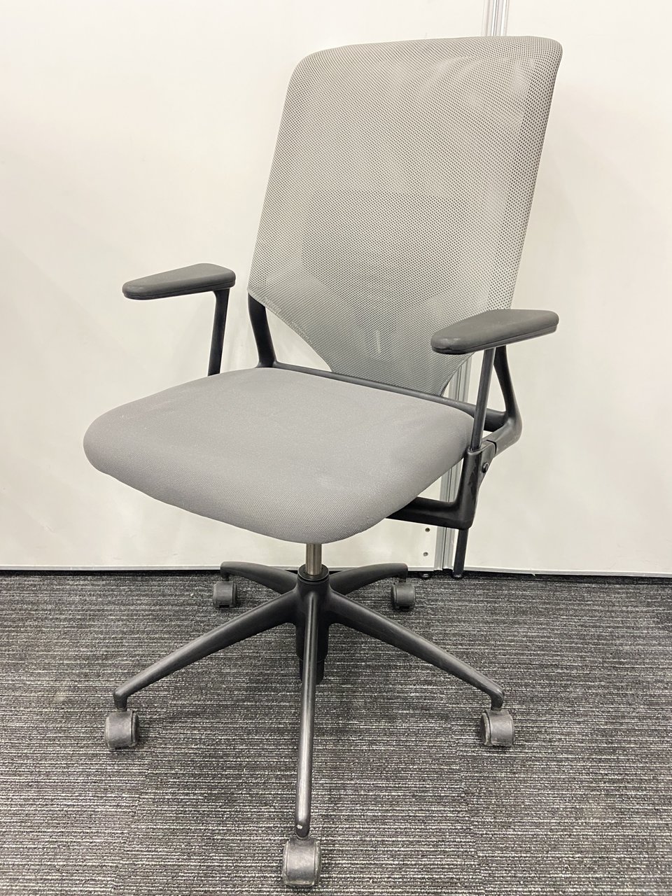 Vitra/Meda2/メダ２/ランバーサポート付き/グレー×グレー
                        メダⅡ 
                                    中古
            